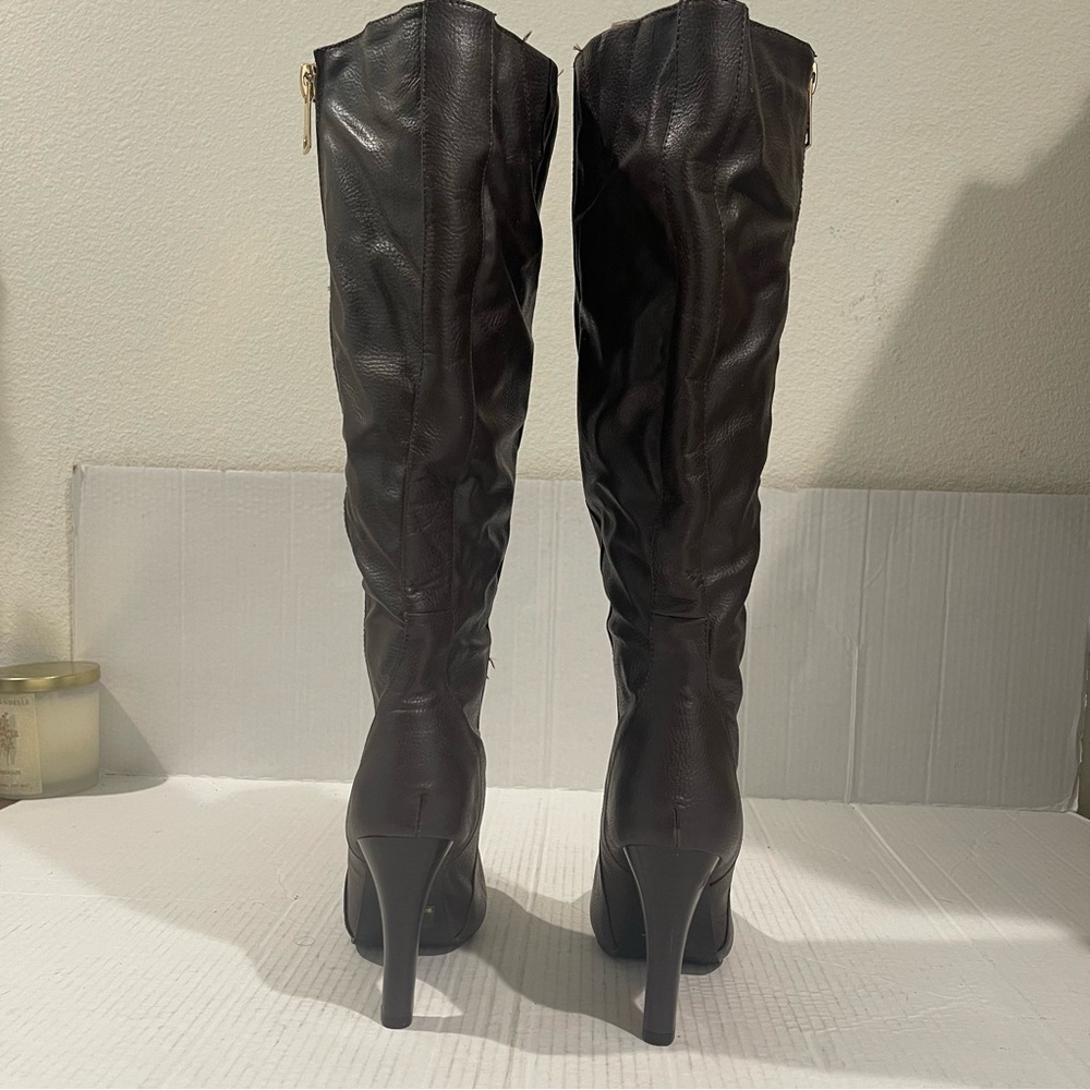 Women’s Reneeze Brown Faux Leather Heel Boots Size 7 US! - Picture 11 of 12